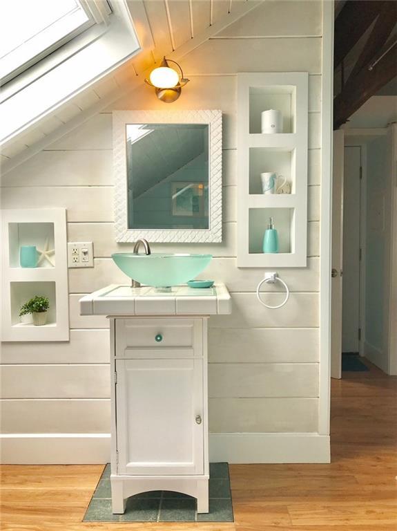 108 Park Street, Unit 5 Portland, ME 04101 - Photo 9 of 23 Photo