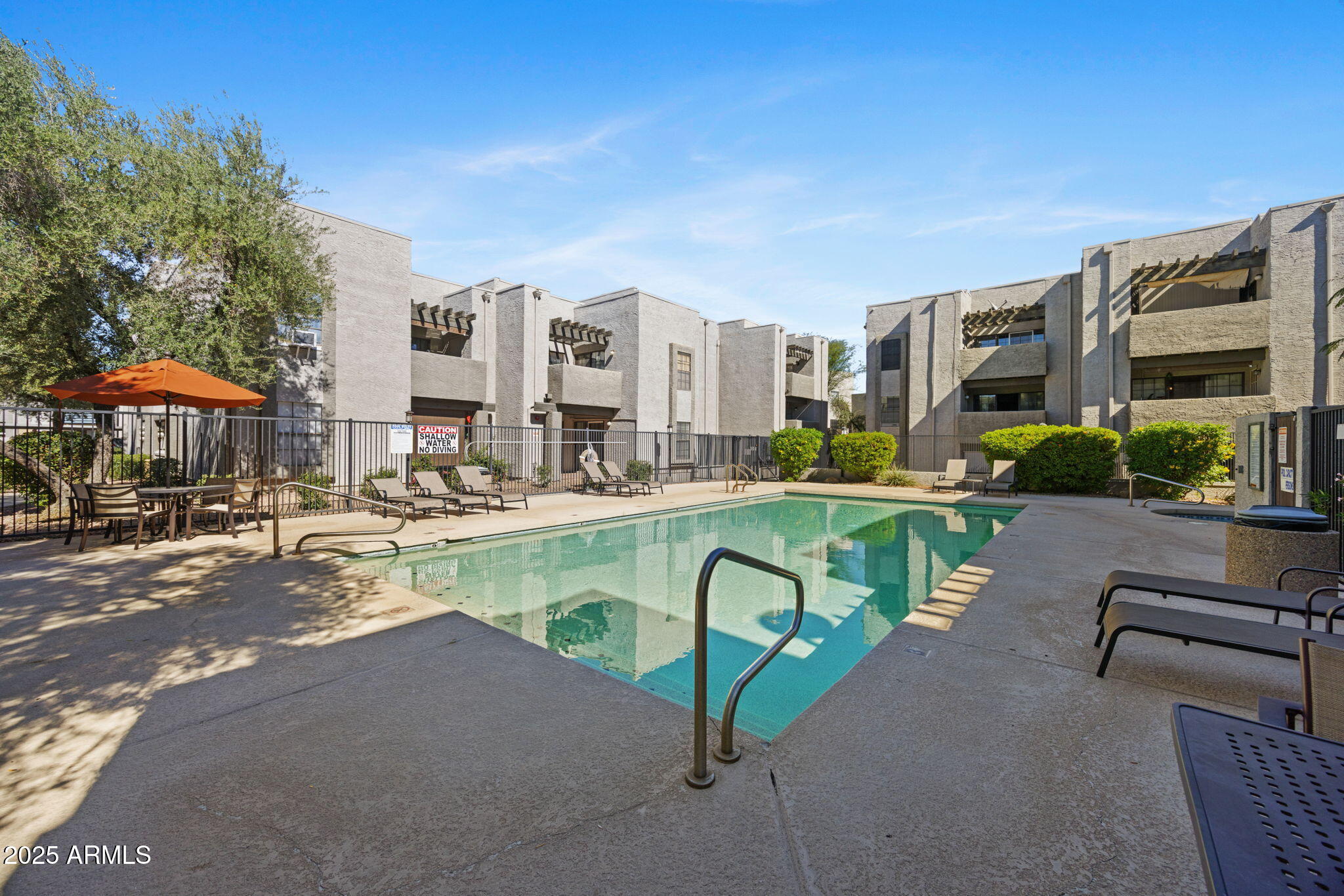 8020 East Thomas Road, Unit 112 Scottsdale, AZ 85251 - Photo 4 of 24 Poolside Condo