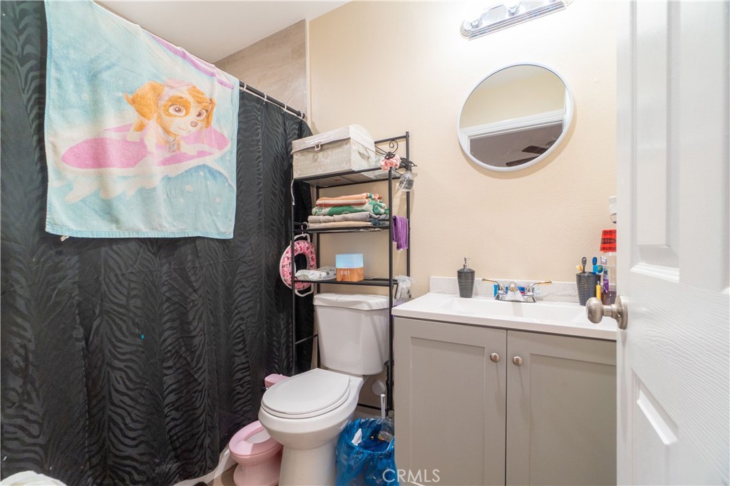 9324 Mandale Street Bellflower, CA 90706 - Photo 23 of 38