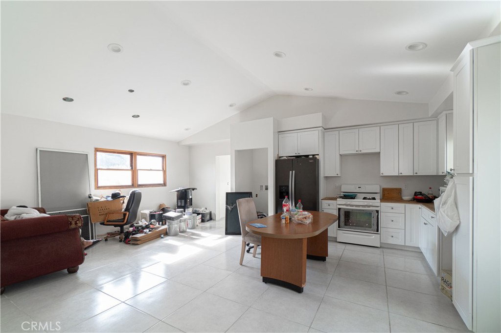 9324 Mandale Street Bellflower, CA 90706 - Photo 25 of 38 Third Home