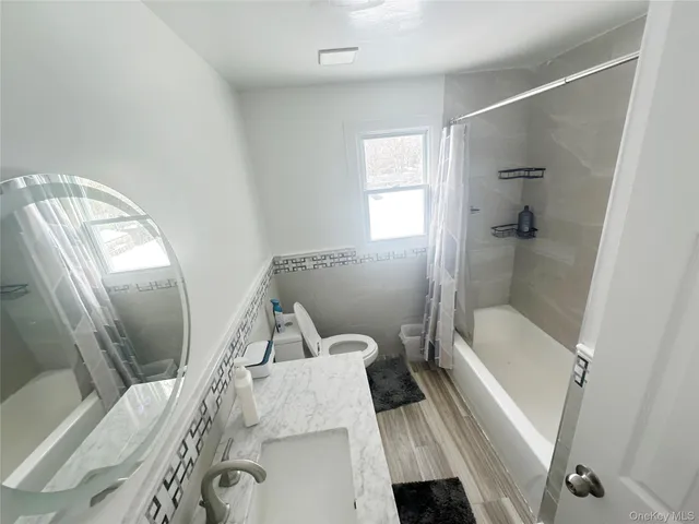 $3,700 | 15 Mida Court, Unit 2A, West Babylon, NY 11704