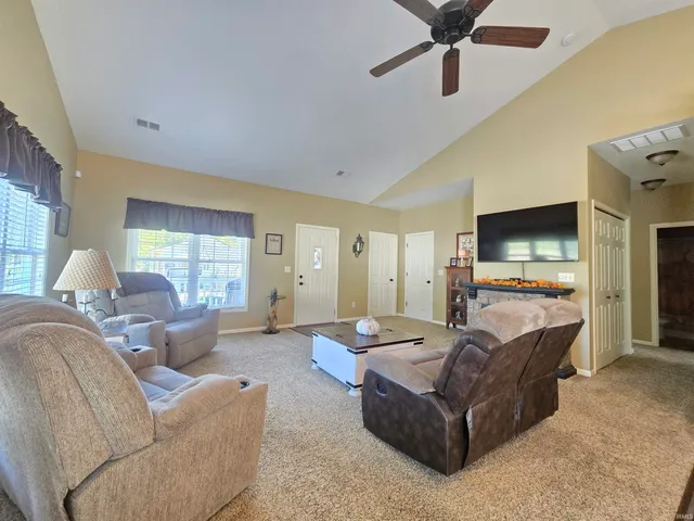 $239,900 | 2540 South Jarr Street, Albion, IN 46701