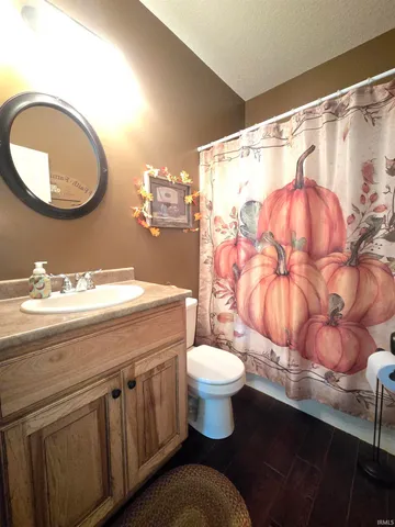 $239,900 | 2540 South Jarr Street, Albion, IN 46701