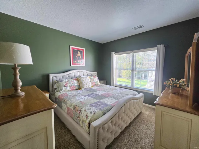 $239,900 | 2540 South Jarr Street, Albion, IN 46701