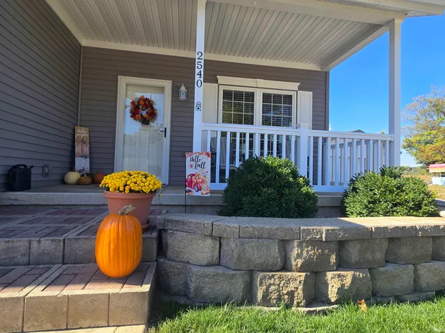$239,900 | 2540 South Jarr Street, Albion, IN 46701