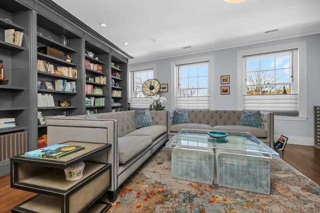 $5,295,000 | 20 David G Mugar Way, Boston, MA 02114