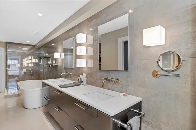 $5,295,000 | 20 David G Mugar Way, Boston, MA 02114