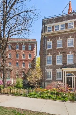 $5,295,000 | 20 David G Mugar Way, Boston, MA 02114
