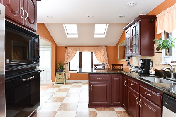 22 Holbrook Road Weymouth, MA 02191 - Photo 13 of 28 Gallery Image 13
