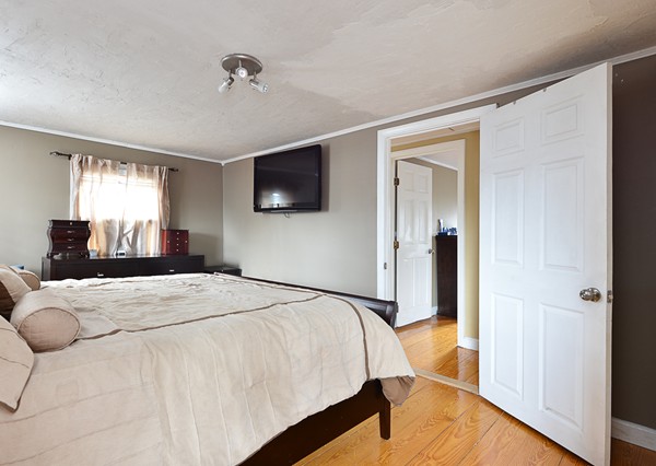22 Holbrook Road Weymouth, MA 02191 - Photo 16 of 28 Gallery Image 16