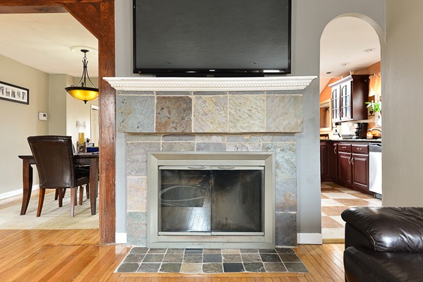 22 Holbrook Road Weymouth, MA 02191 - Photo 4 of 28 Gallery Image 4
