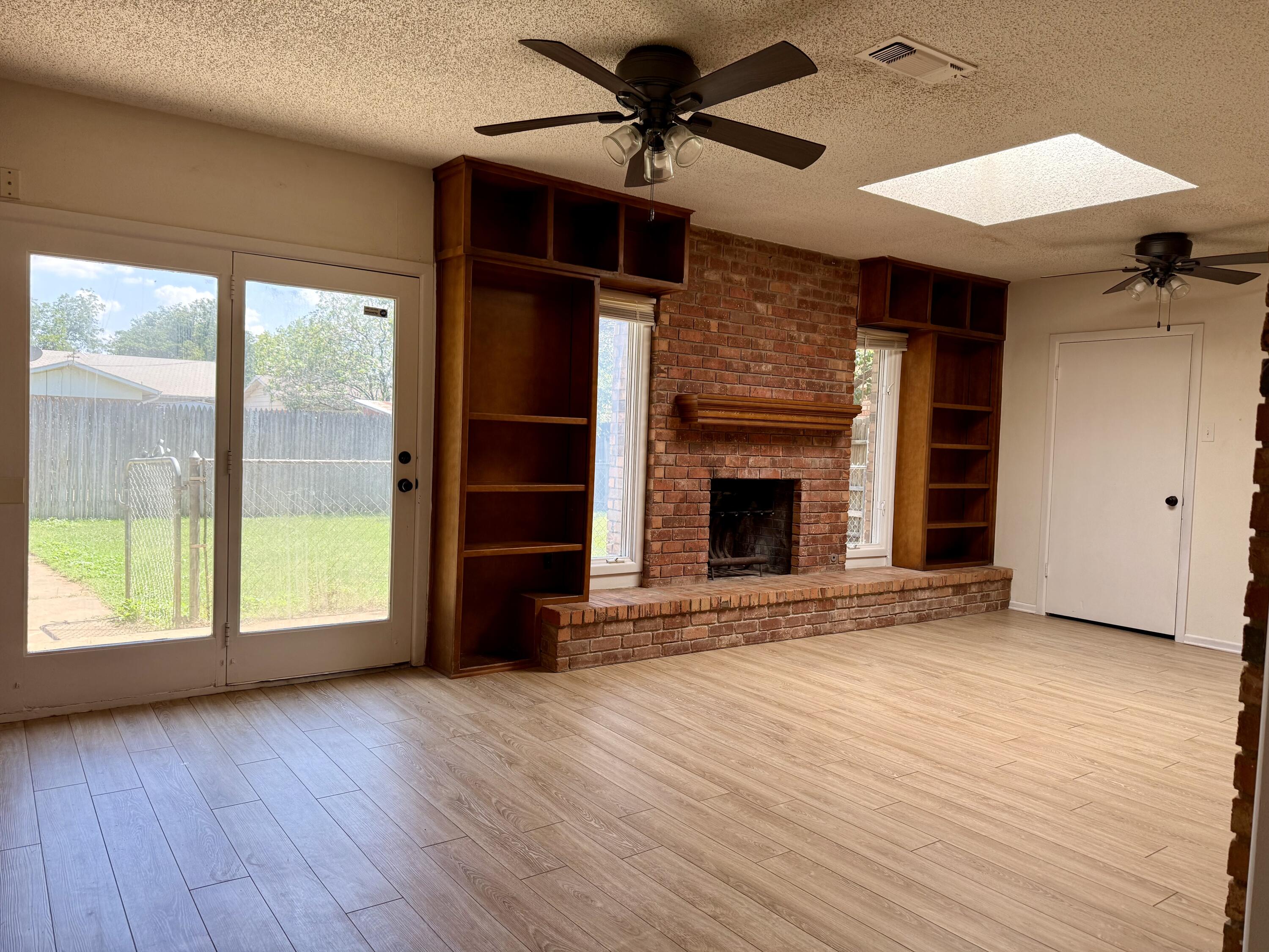 5425 46th Street Lubbock, TX 79414 - Photo 6 of 19 IMG_8016