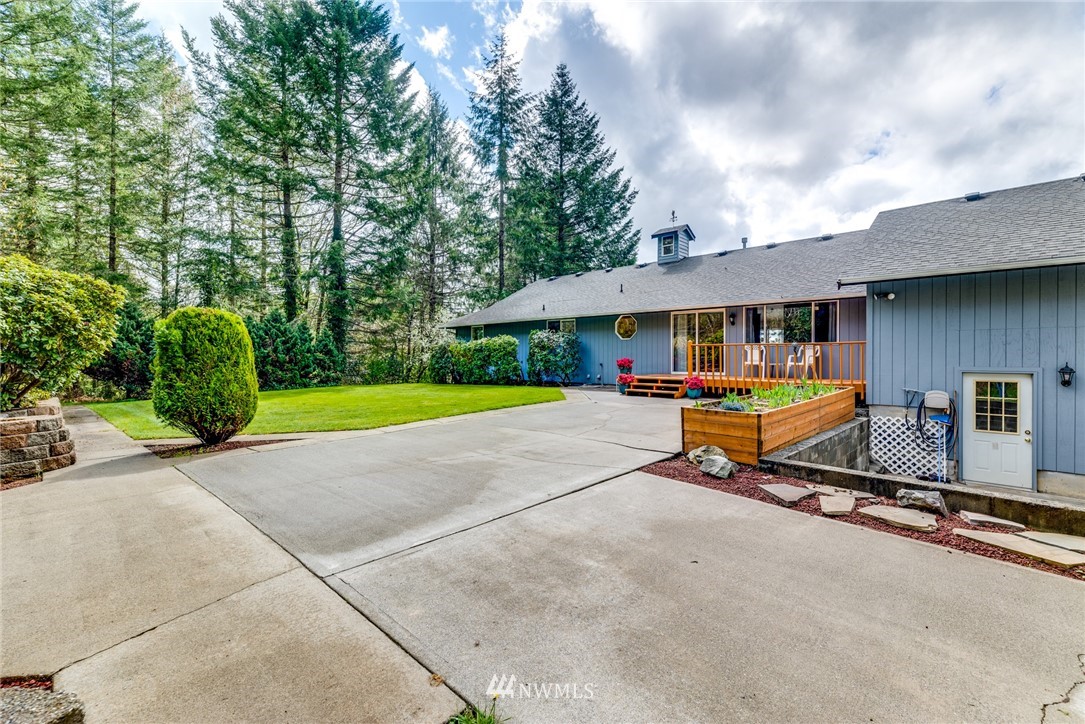 5302 Hawks Prairie Road Northeast Olympia, WA 98516 - Photo 3 of 24 Gallery Image 3