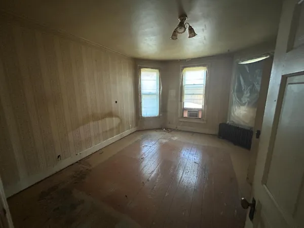 $49,900 | 304 South Broadway Avenue, Alden, MN 56009