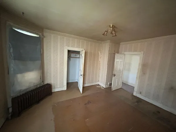 $49,900 | 304 South Broadway Avenue, Alden, MN 56009