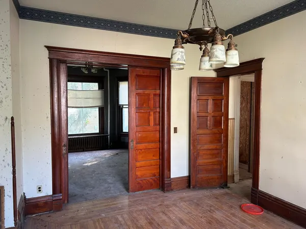 $49,900 | 304 South Broadway Avenue, Alden, MN 56009