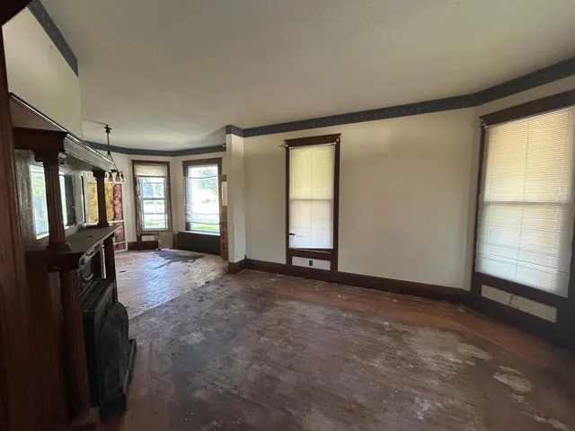 $59,900 | 304 South Broadway Avenue, Alden, MN 56009