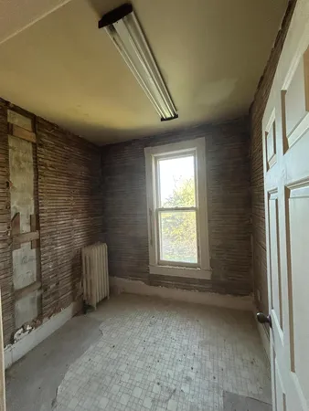 $49,900 | 304 South Broadway Avenue, Alden, MN 56009