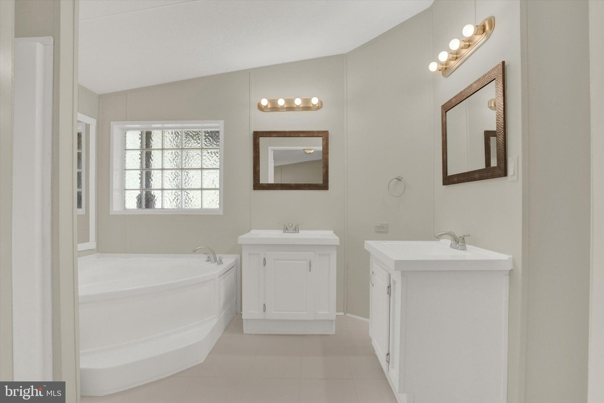 318 Rim Road Elizabethtown, PA 17022 - Photo 13 of 28 Gallery Image 13