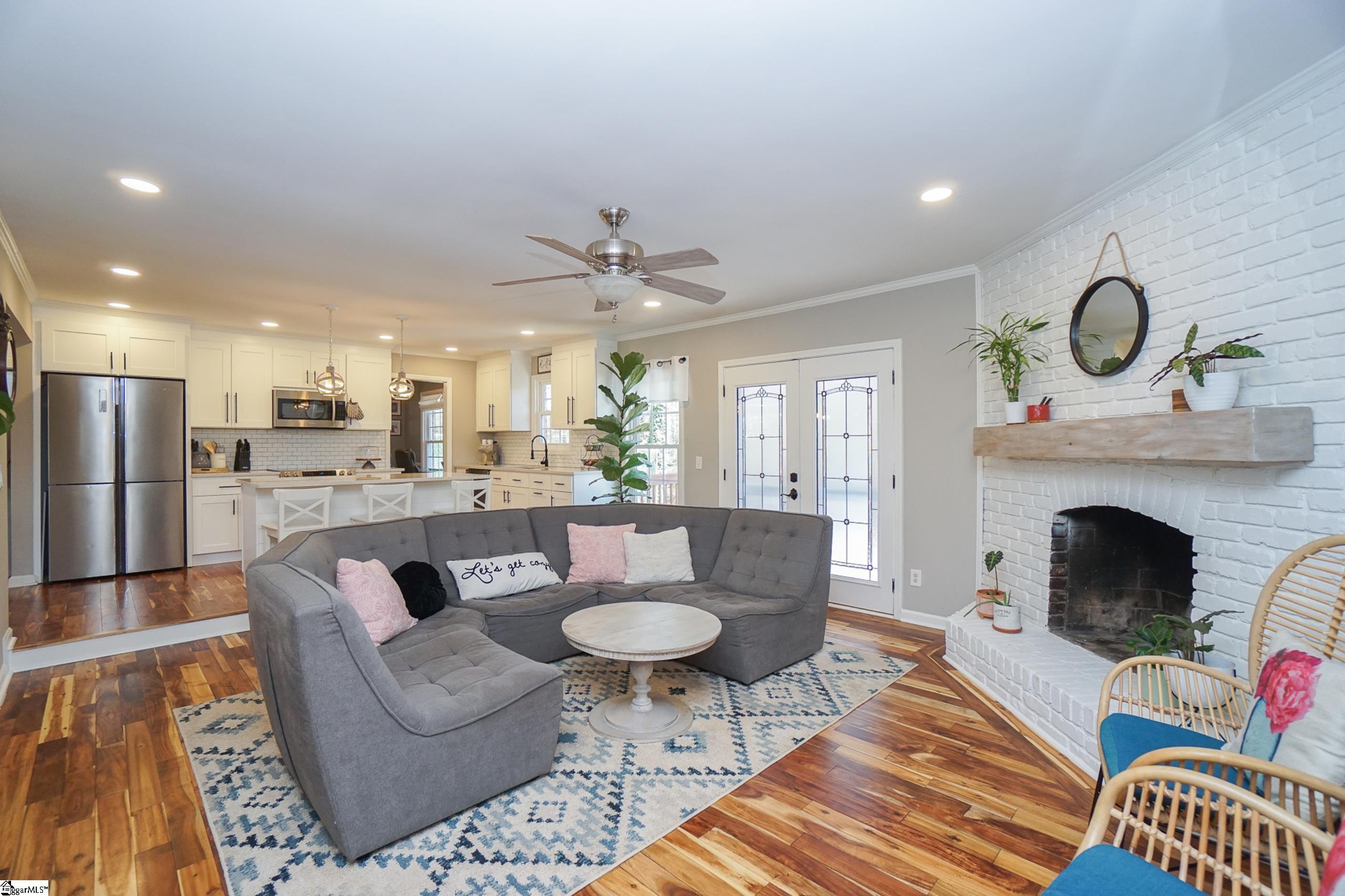 209 Tanner Road Taylors, SC 29687 - Photo 8 of 32 Gallery Image 8