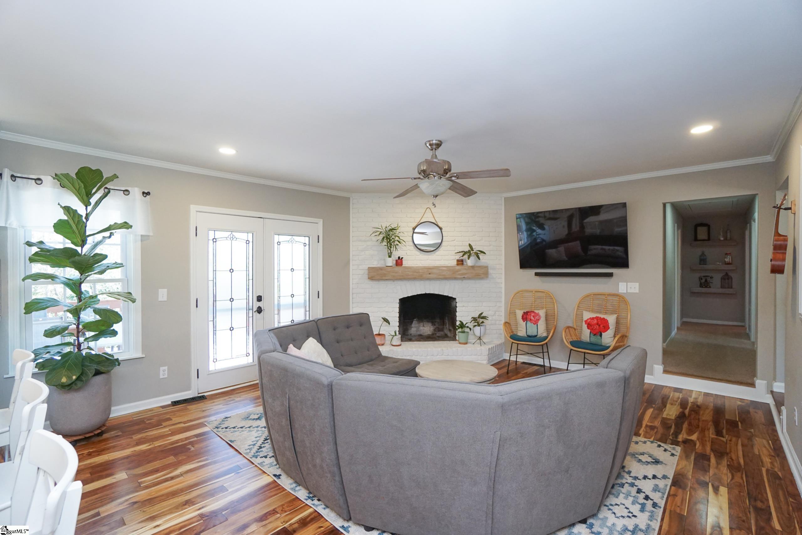 209 Tanner Road Taylors, SC 29687 - Photo 9 of 32 Gallery Image 9