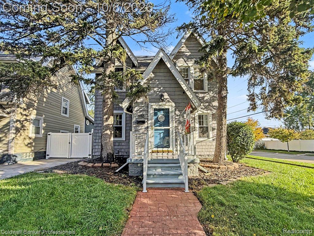 1118 Oxford Road Berkley, MI 48072 - Photo 2 of 29 Gallery Image 2