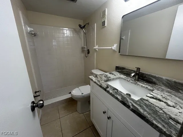 $135,000 | 4906 Victoria Drive, Unit 412, Cape Coral, FL 33904