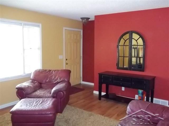 5104 McCarty Road Saginaw, MI 48603 - Photo 12 of 19 20091689-11.JPG