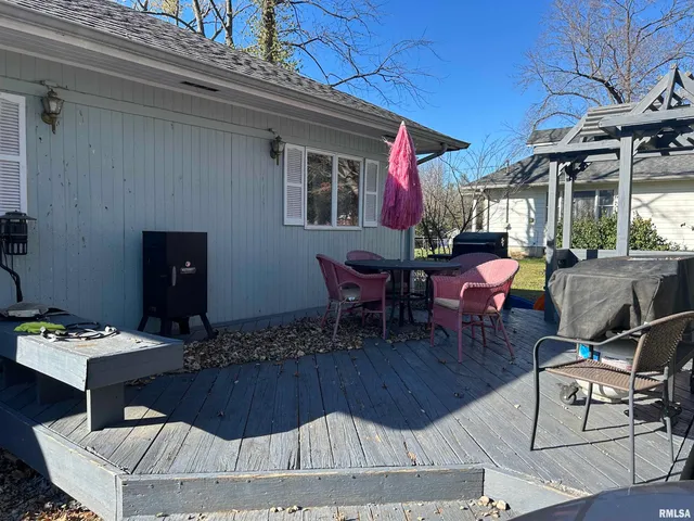 $100,000 | 307 North Pine Street, De Soto, IL 62924