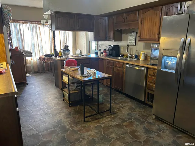 $100,000 | 307 North Pine Street, De Soto, IL 62924