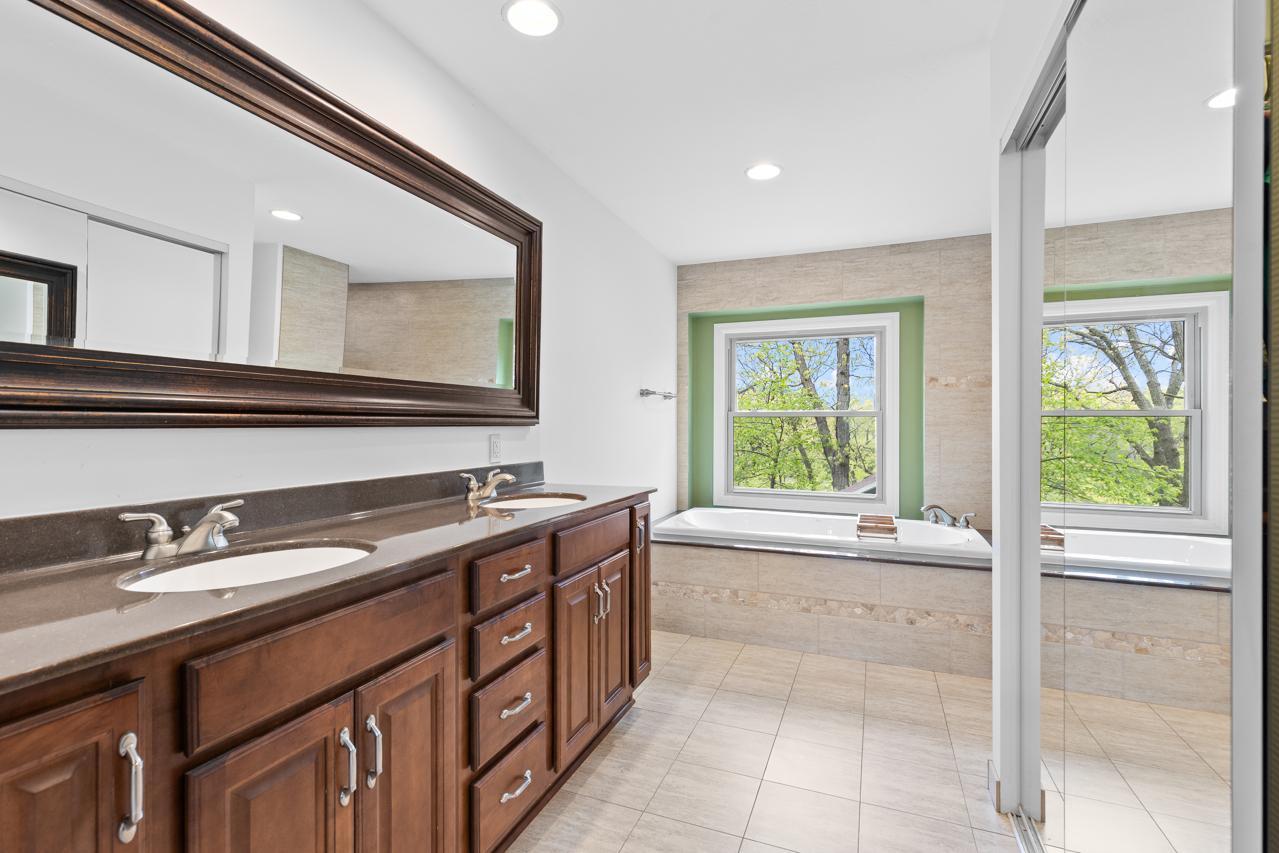 9108 Decatur Avenue South Bloomington, MN 55438 - Photo 24 of 57 Gallery Image 24