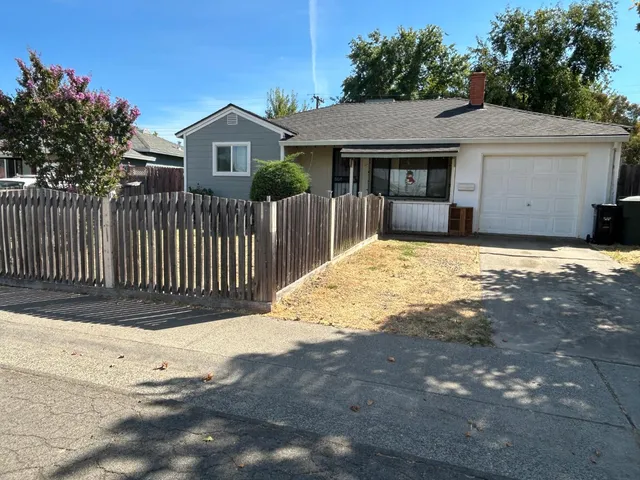 $324,000 | 3668 Lowry Drive, North Highlands, CA 95660