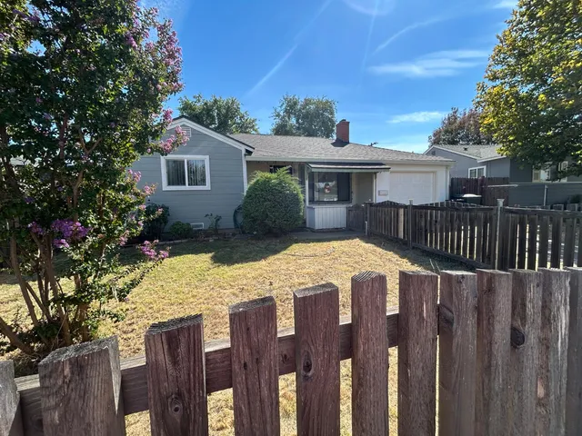 $324,000 | 3668 Lowry Drive, North Highlands, CA 95660