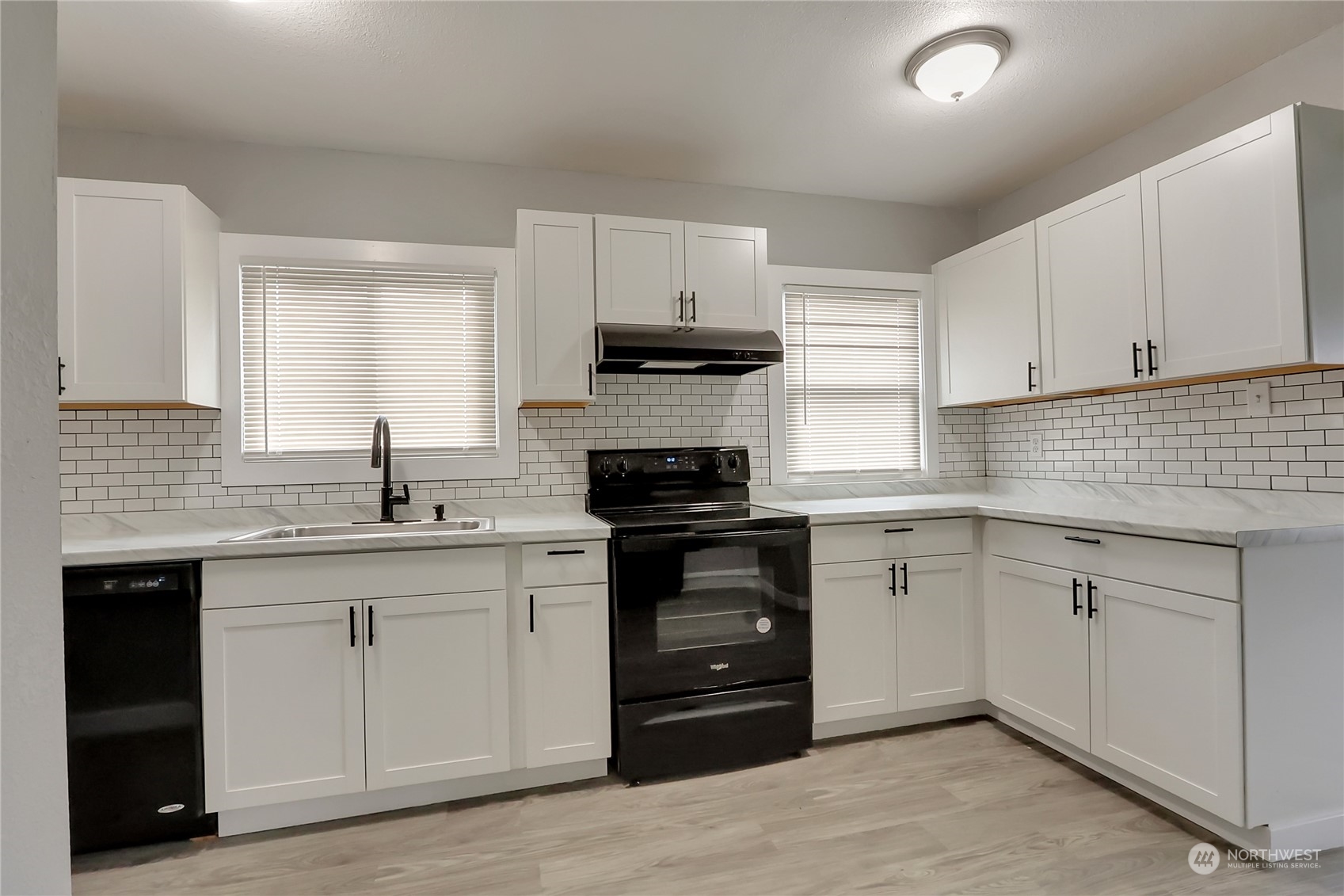 2006 Cherry Street Aberdeen, WA 98520 - Photo 8 of 23 Gallery Image 8