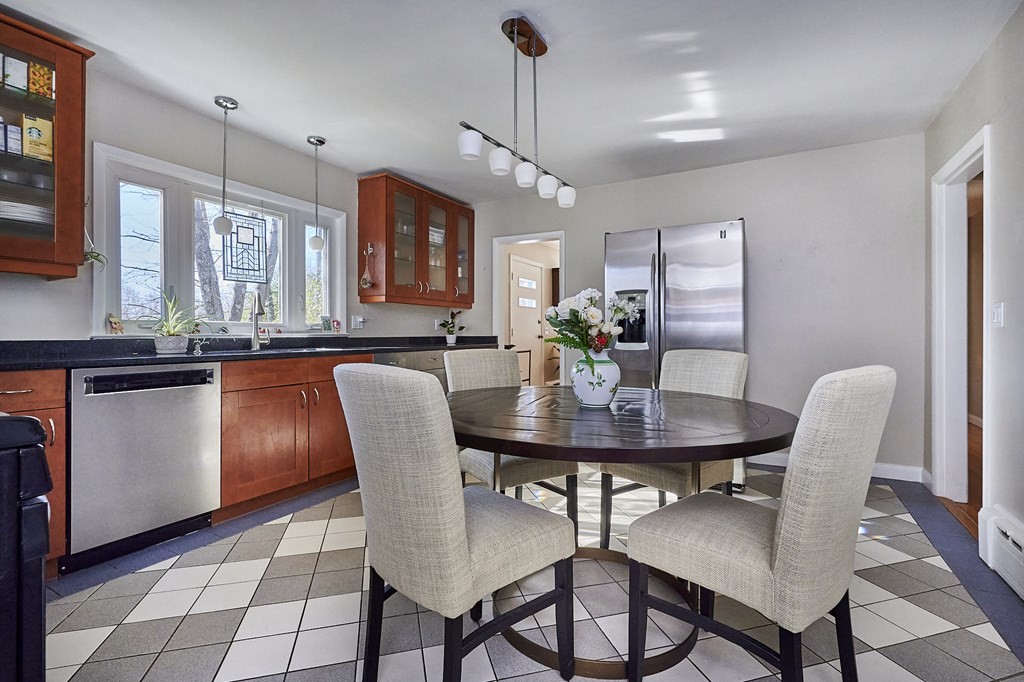 104 Rocky Hill Road Hadley, MA 01035 - Photo 6 of 32 Gallery Image 6