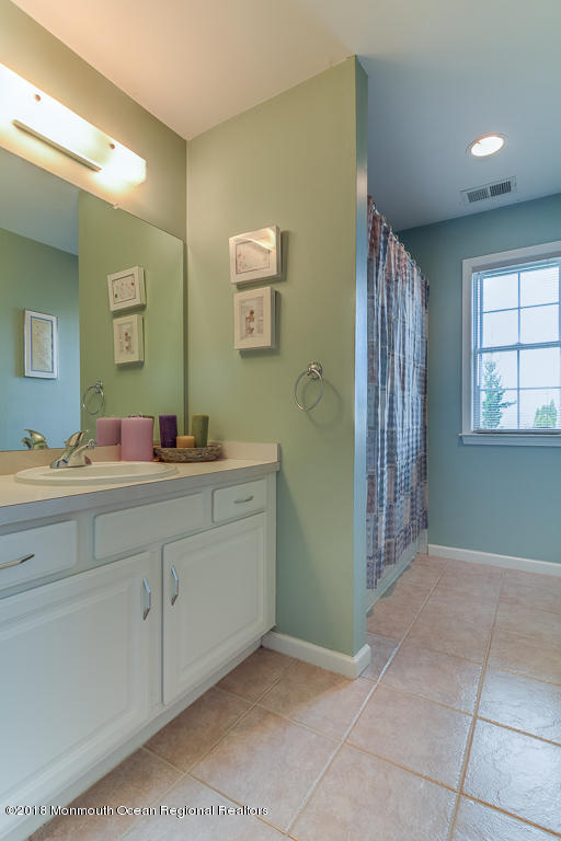 23 Leiden Road Freehold, NJ 07728 - Photo 34 of 43 0033__SMALL