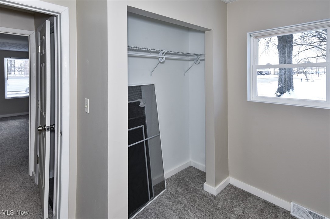 5004 Snow Road Cleveland, OH 44134 - Photo 16 of 39