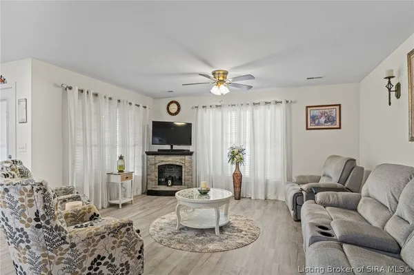$280,000 | 1557 Willow Shore Drive, Scottsburg, IN 47170