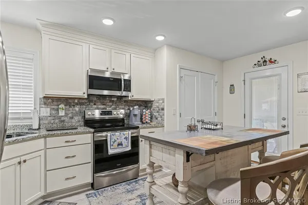 $280,000 | 1557 Willow Shore Drive, Scottsburg, IN 47170