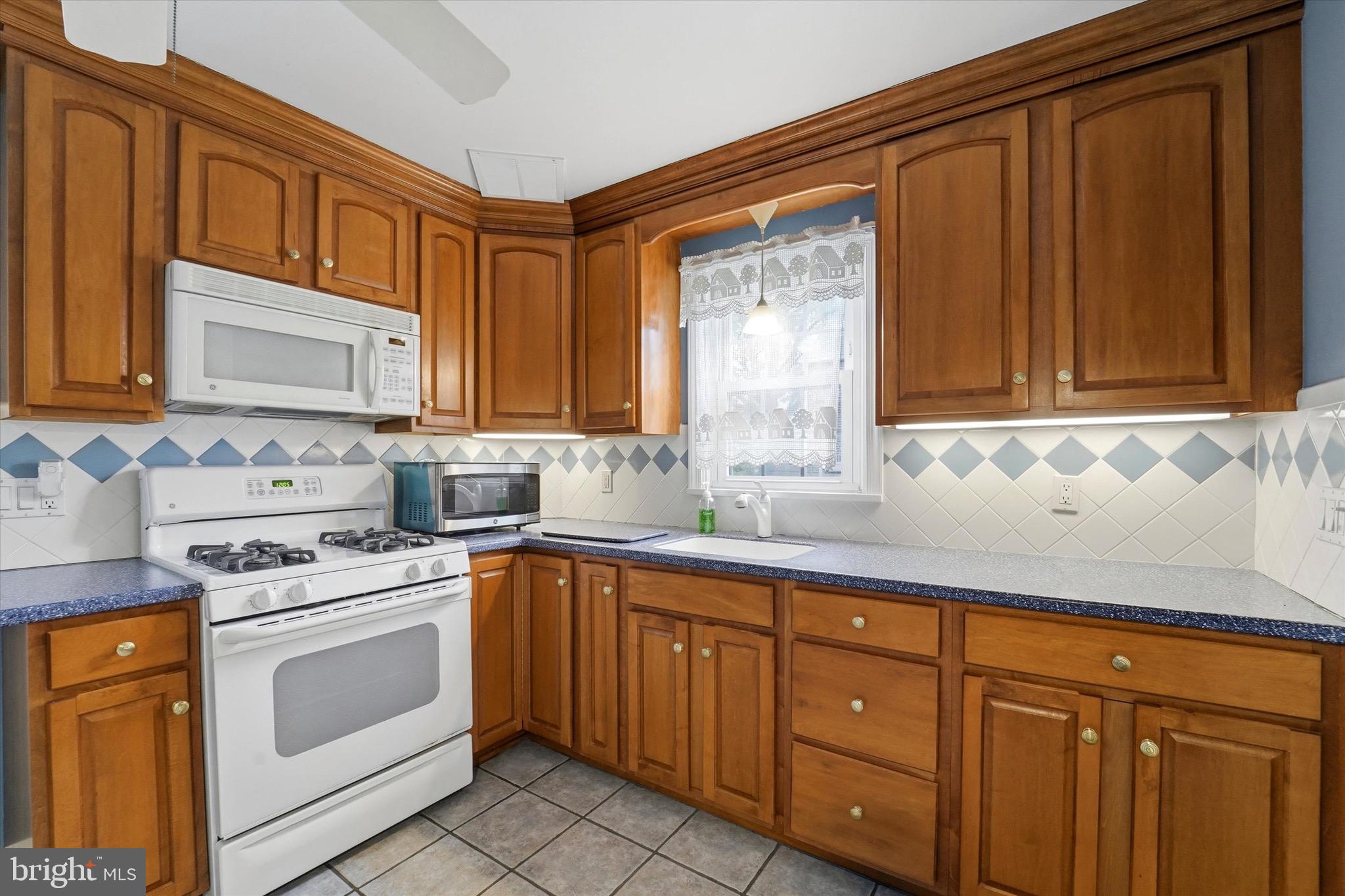 961 Westfield Road Springfield, PA 19064 - Photo 13 of 40