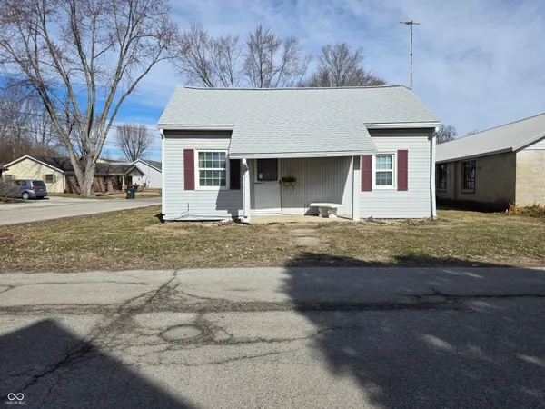 $99,500 | 138 West Carey Street, Knightstown, IN 46148