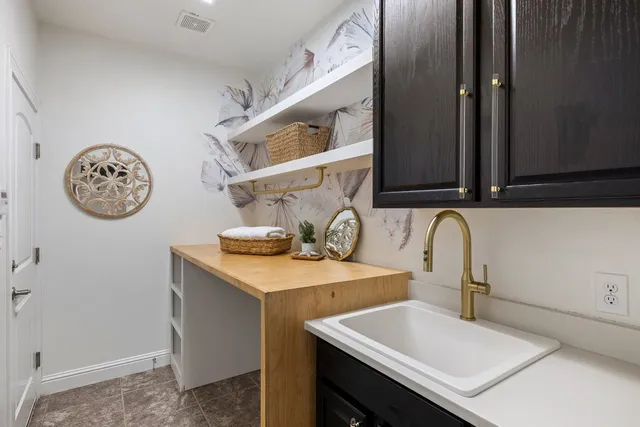 $779,000 | 5420 Cherokee Draw Road, Austin, TX 78738