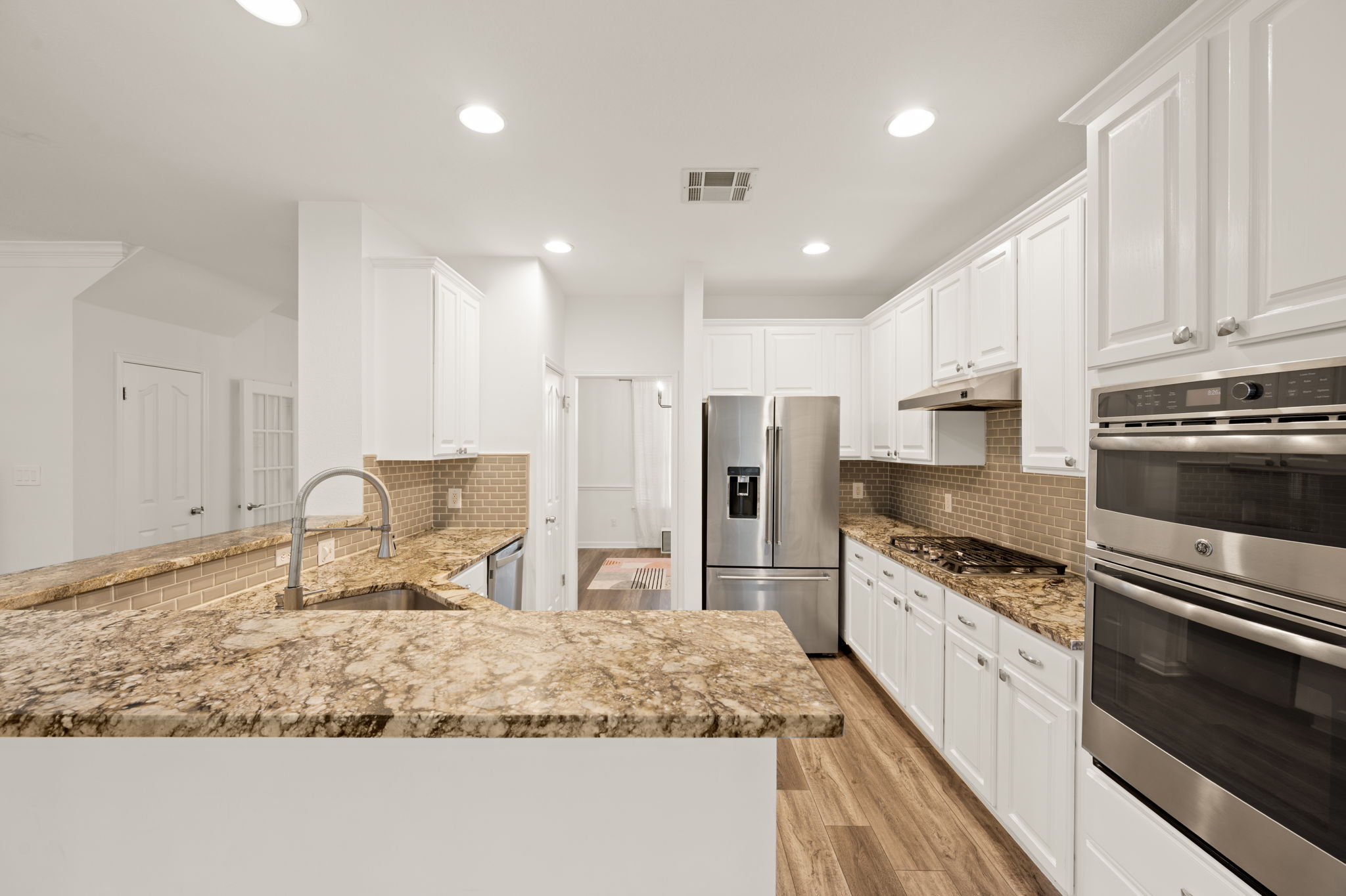 7016 Bending Oak Road Austin, TX 78749 - Photo 11 of 40