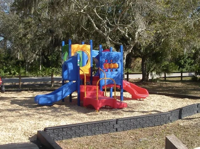 $1,350 | 1860 Phillippi Shores Drive, Unit 2B, Sarasota, FL 34231