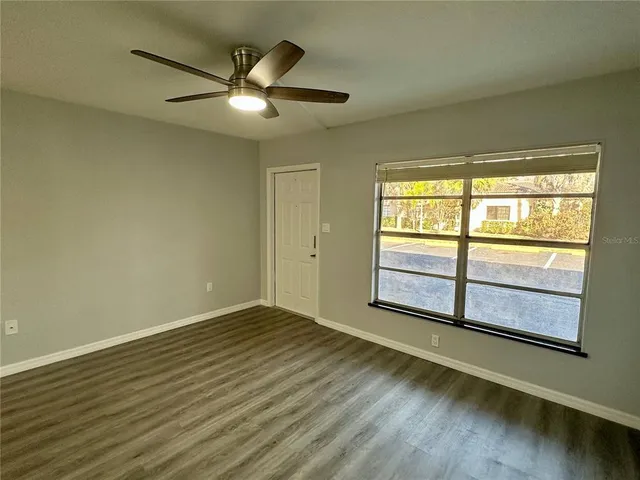 $1,350 | 1860 Phillippi Shores Drive, Unit 2B, Sarasota, FL 34231