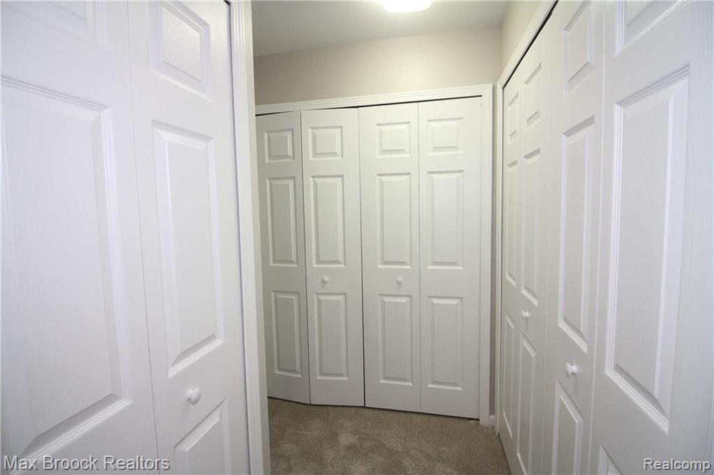 29676 Middlebelt Road Farmington Hills, MI 48334 - Photo 21 of 34