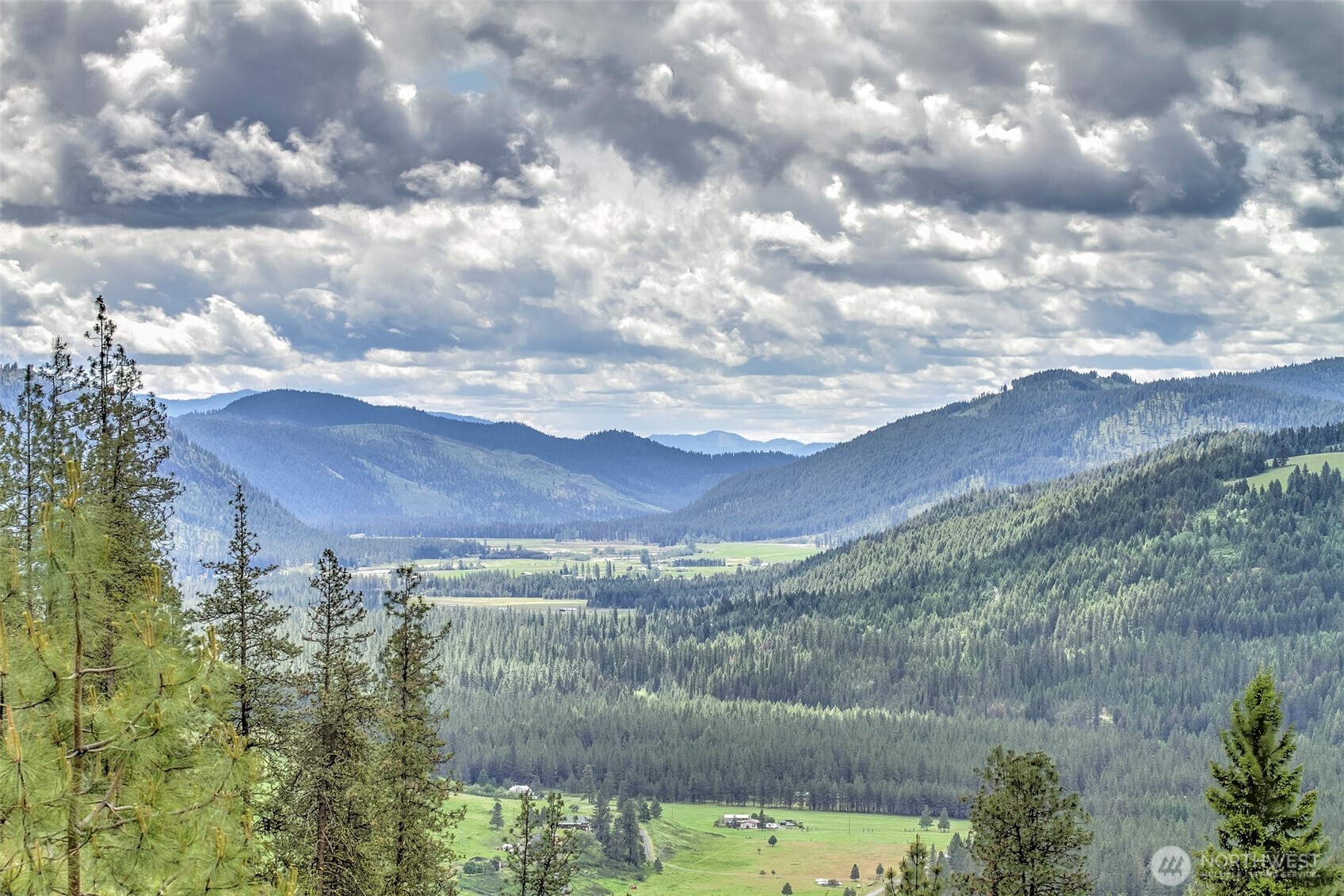 1631 P Bonanza Hill Road North Evans, WA 99126 - Photo 14 of 40