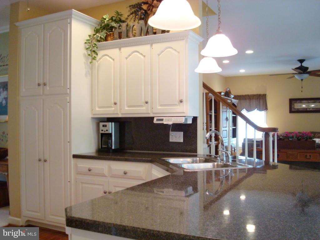 238 Browning Road Lancaster, PA 17602 - Photo 12 of 44