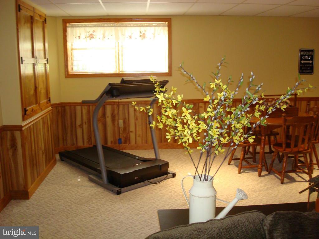 238 Browning Road Lancaster, PA 17602 - Photo 31 of 44