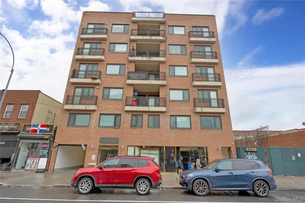 a car parked in front of a building